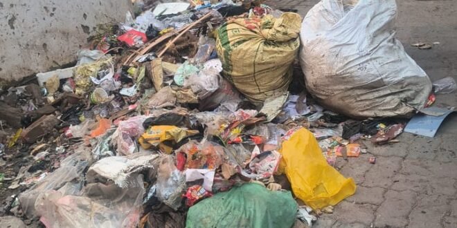 शिकायतों के बाद भी नहीं हो रही सुनवाई, सफाई व्यवस्था ठप | News Wani